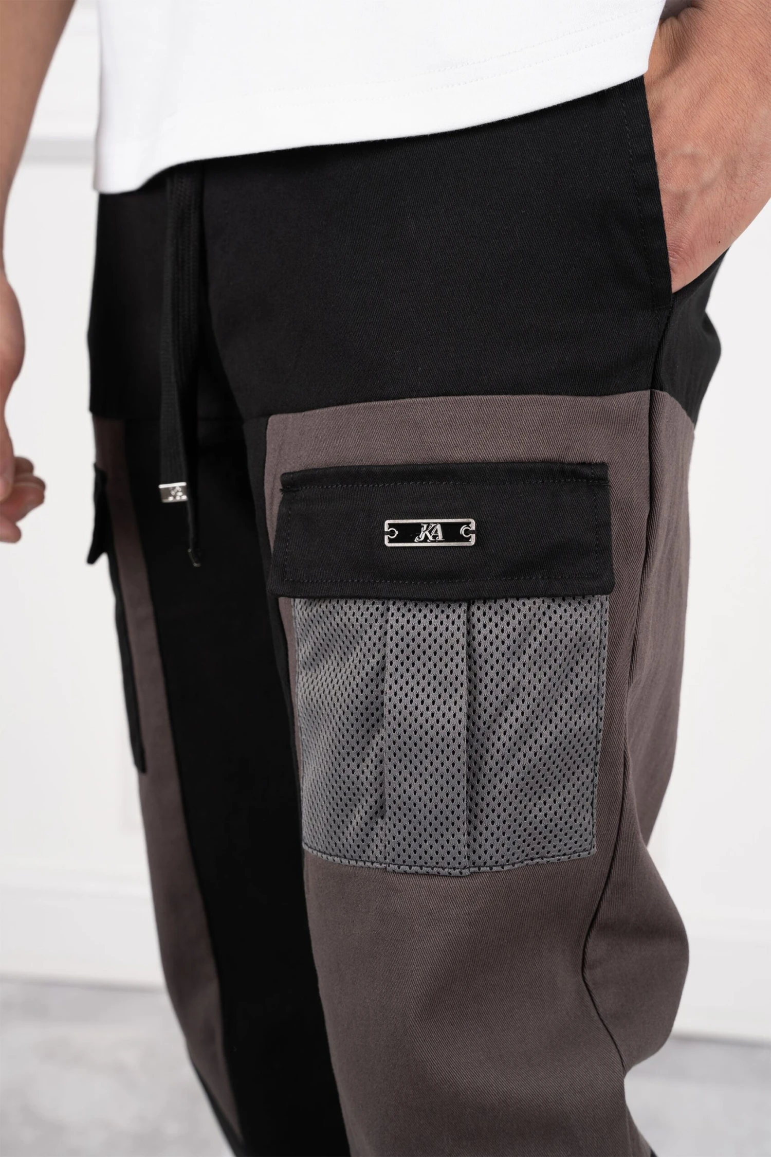 Diverge Cargo Pants - Black(New Diverge Cargo Pants Black) 4 Diverge Cargo Pants - Black(New Diverge Cargo Pants Black) - Image 4