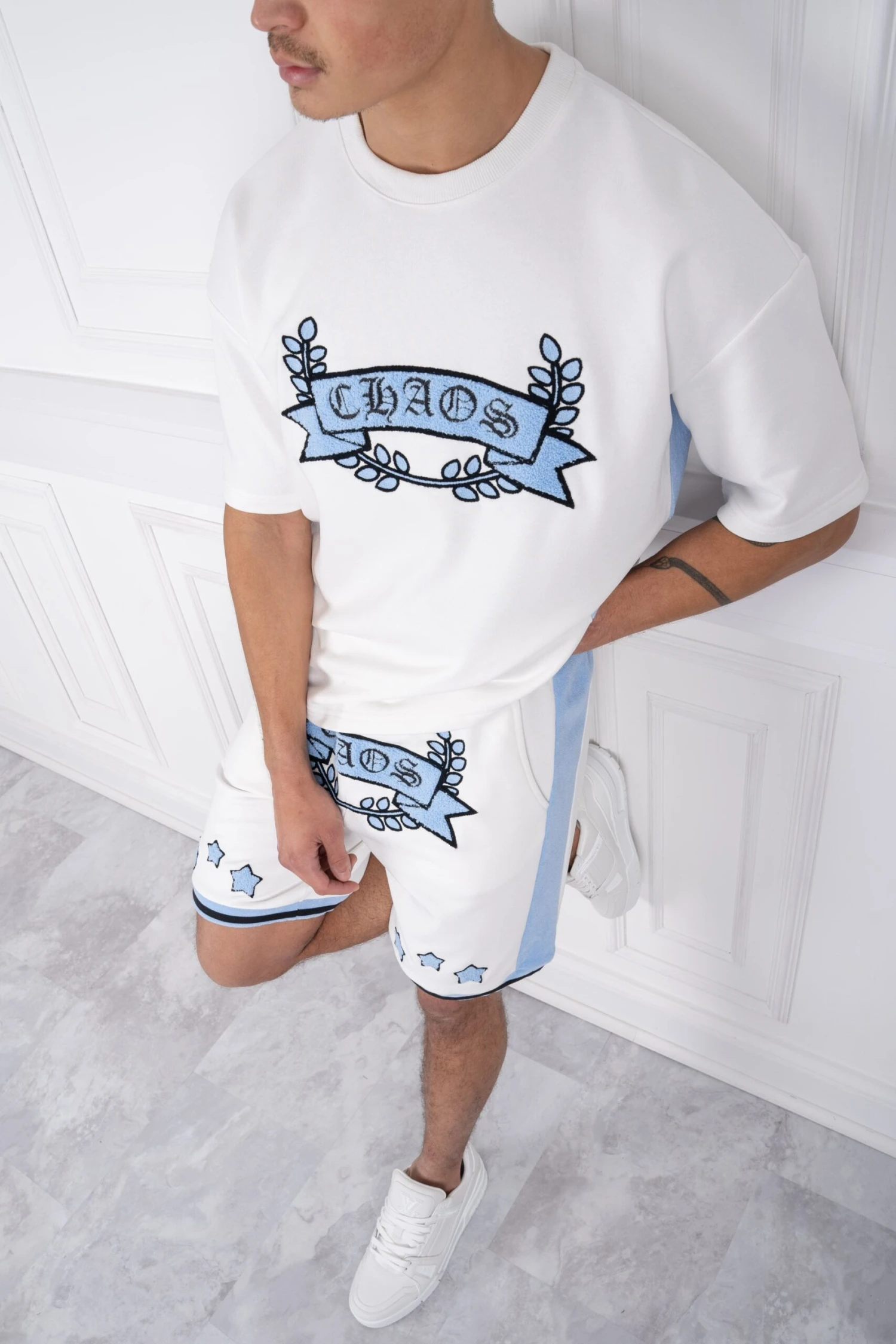 Chaos Crest T-Shirt - White/Pale Blue(Chaos Crest T Shirt White Pale Blue) 5 Chaos Crest T-Shirt - White/Pale Blue(Chaos Crest T Shirt White Pale Blue) - Image 5