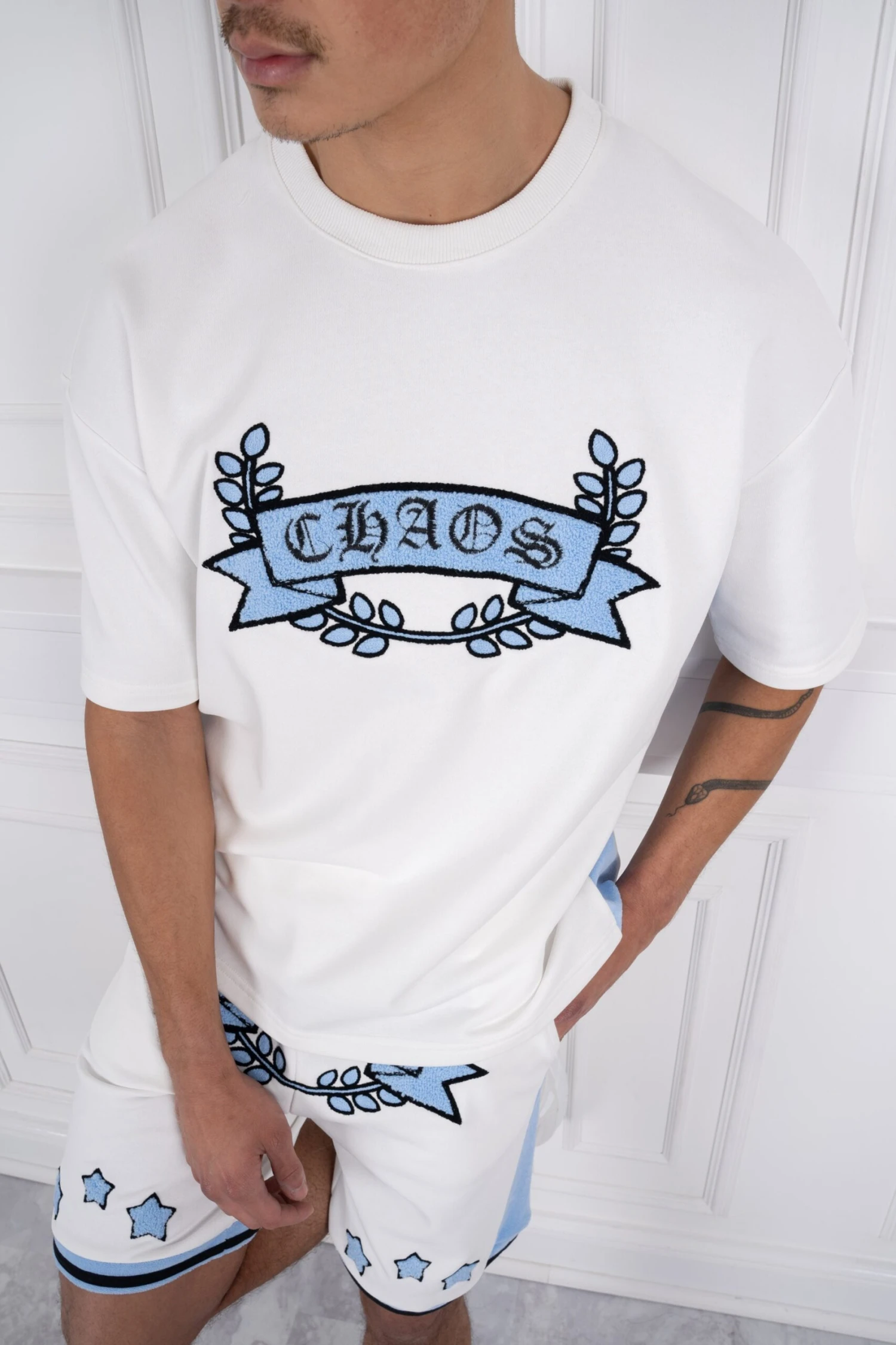 Chaos Crest T-Shirt - White/Pale Blue(Chaos Crest T Shirt White Pale Blue) 6 Chaos Crest T-Shirt - White/Pale Blue(Chaos Crest T Shirt White Pale Blue) - Image 6